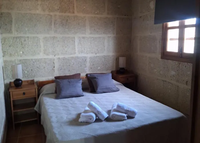 Con Piscina Privada 度假居